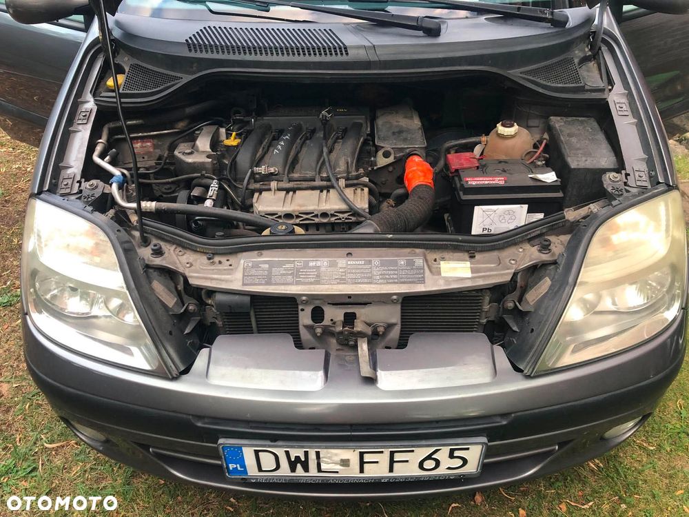 Renault Scenic 1.6 16V Authentique - 12