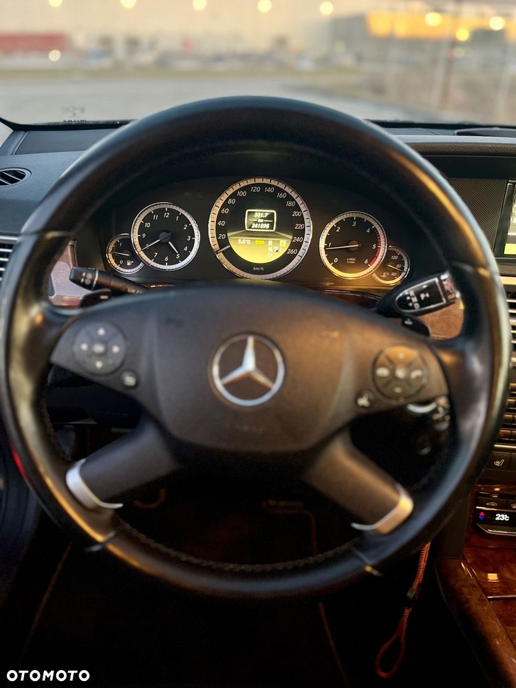 Mercedes-Benz Klasa E 200 CDI DPF BlueEFFICIENCY Automatik Elegance - 7