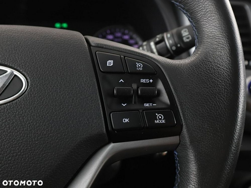 Hyundai Tucson 2.0 CRDi 4WD Automatik Advantage - 29