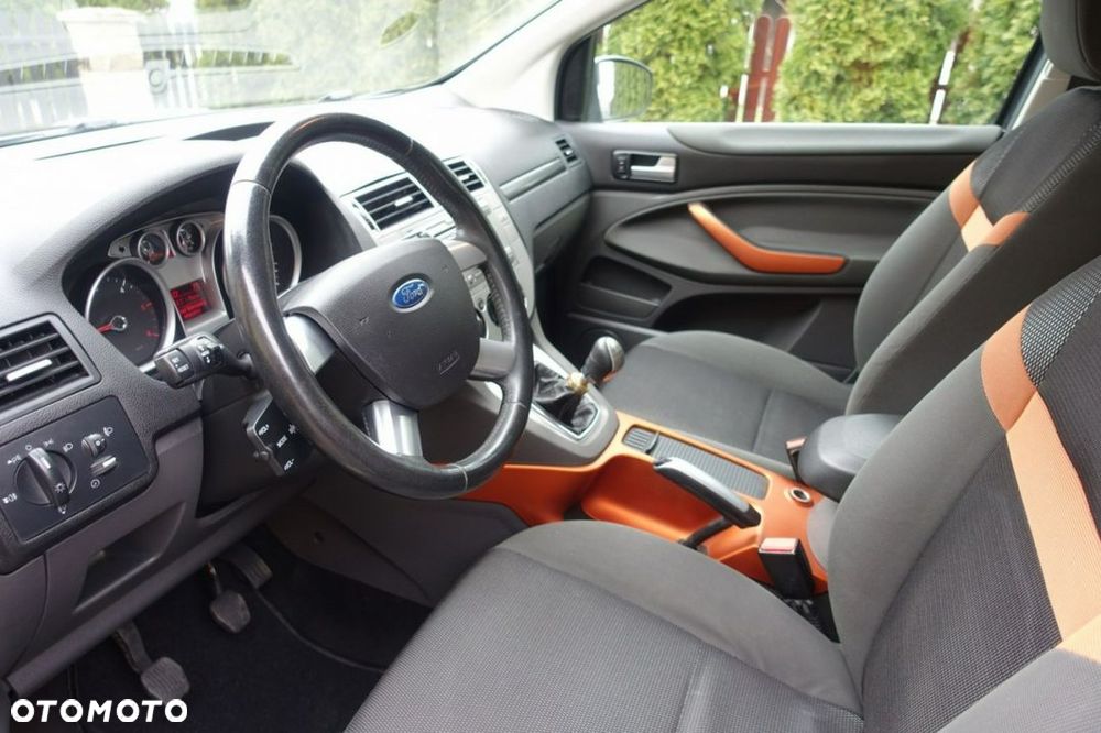 Ford Kuga - 11