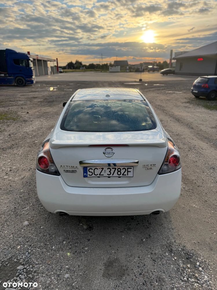 Nissan Altima 3.5 V6 - 11