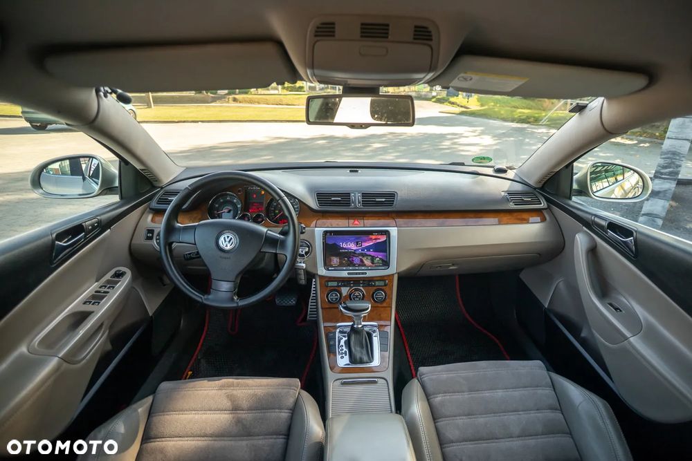 Volkswagen Passat 2.0 FSI Automatik Highline - 31