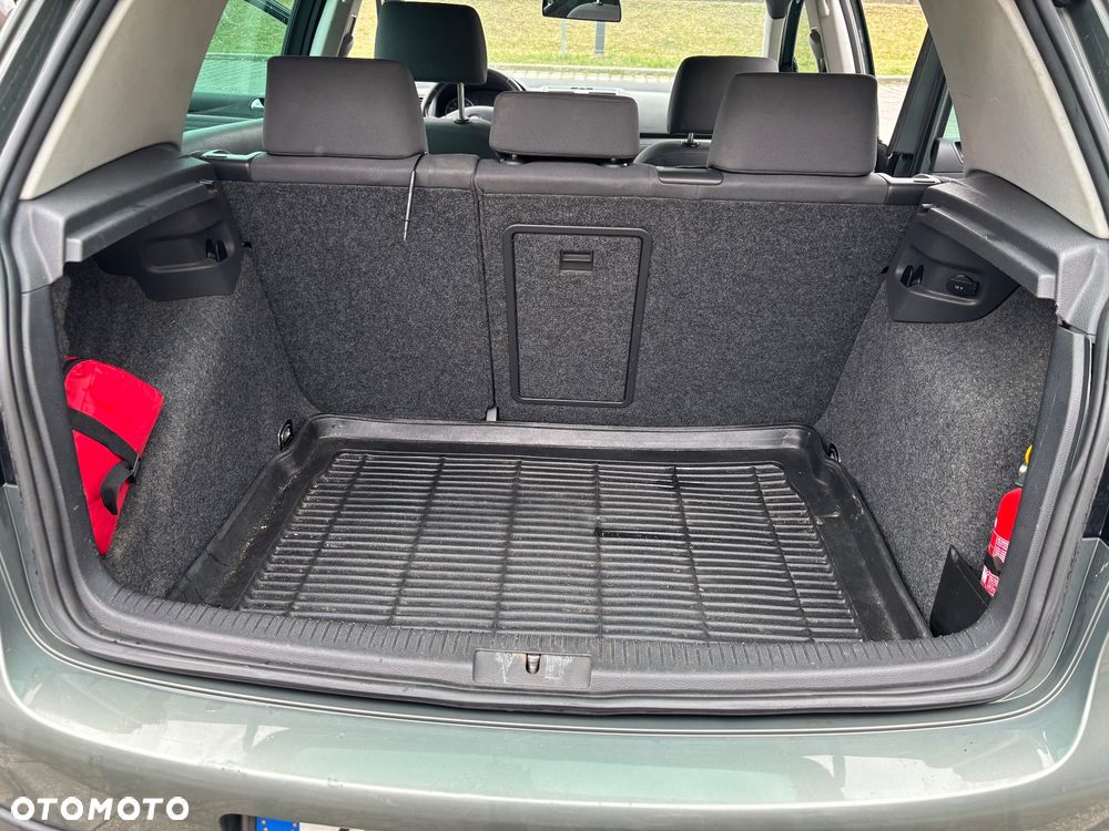 Volkswagen Golf 1.6 FSI Trendline - 13