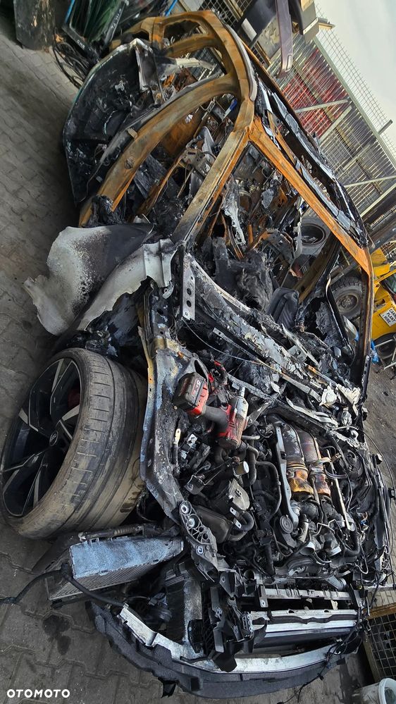 Karoseria goła uszkodzona dokumenty DE Audi Rs6 C8 4.0 TFSI 20r. - 2