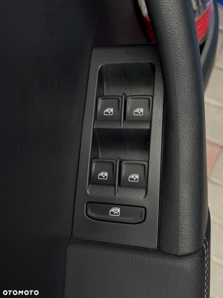 Skoda RAPID 1.0 TSI Ambition DSG - 13