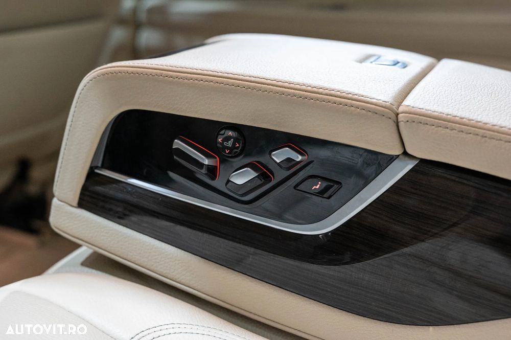 BMW Seria 7 730Ld - 33