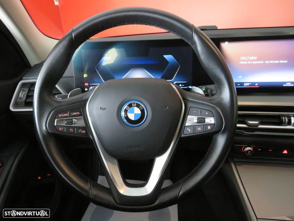 BMW 320 e Auto - 11