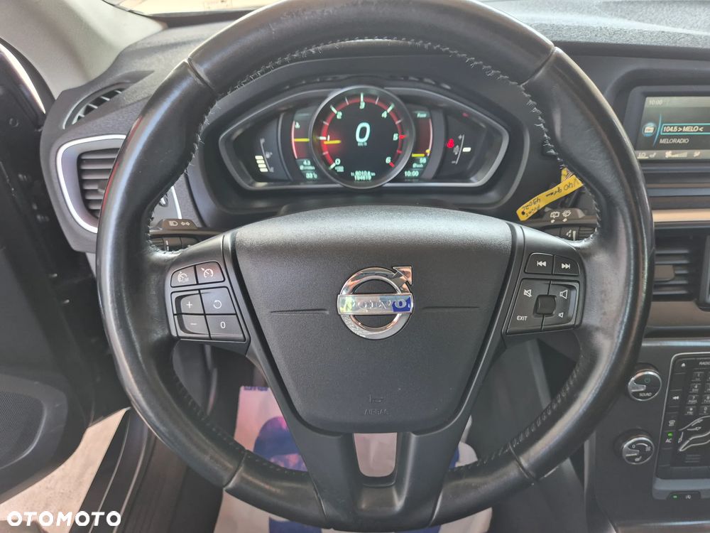 Volvo V40 D2 Momentum - 36