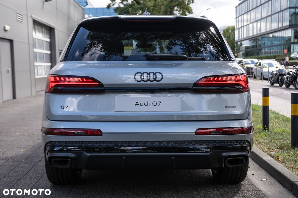 Audi Q7 60 TFSI e PHEV Quattro S Line Tiptr - 5