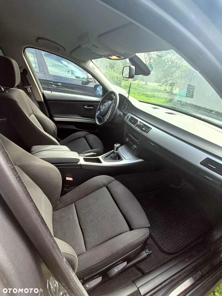 BMW Seria 3 318d - 2