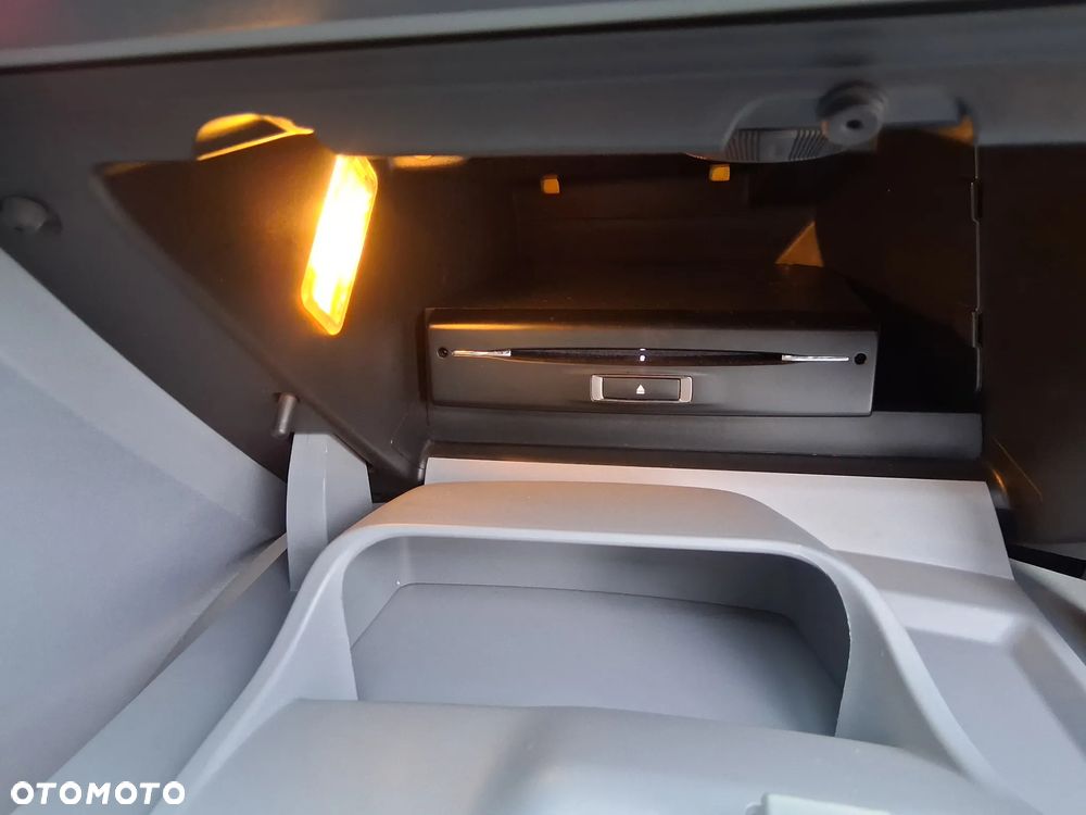 Peugeot 208 e-HDi 92 Stop&Start Style - 27