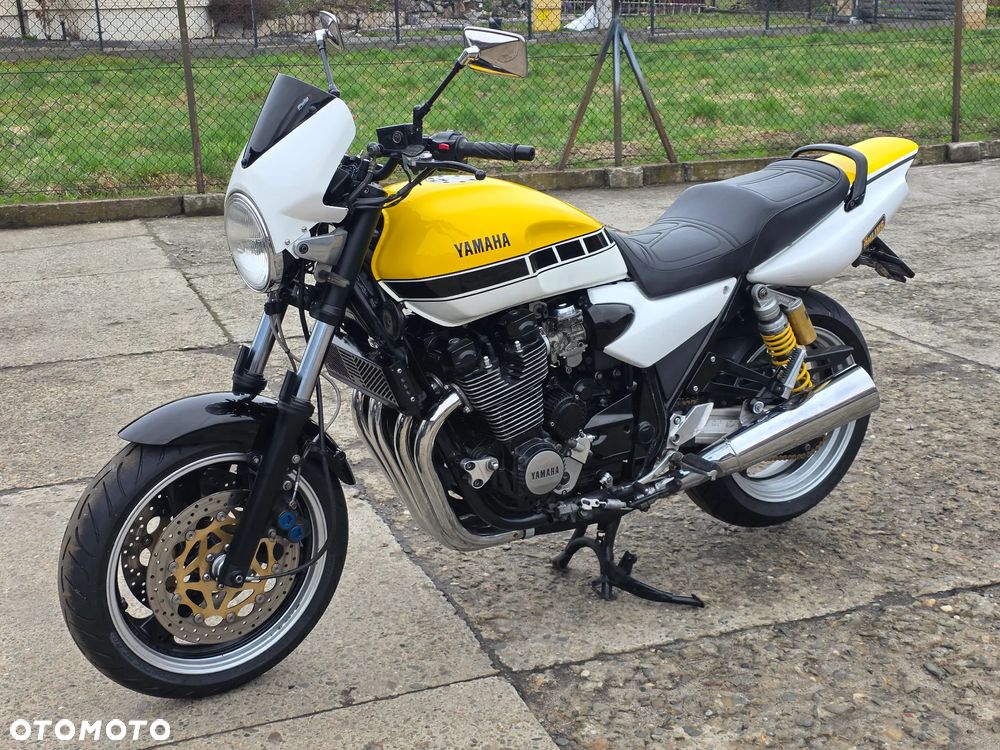 Yamaha XJR - 5