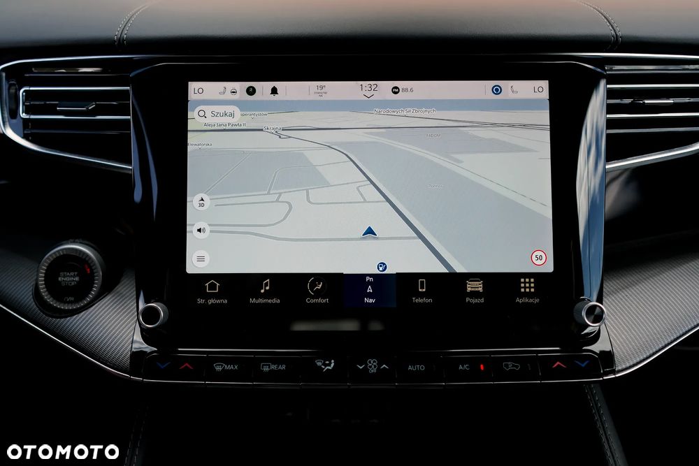 Jeep Grand Wagoneer - 36