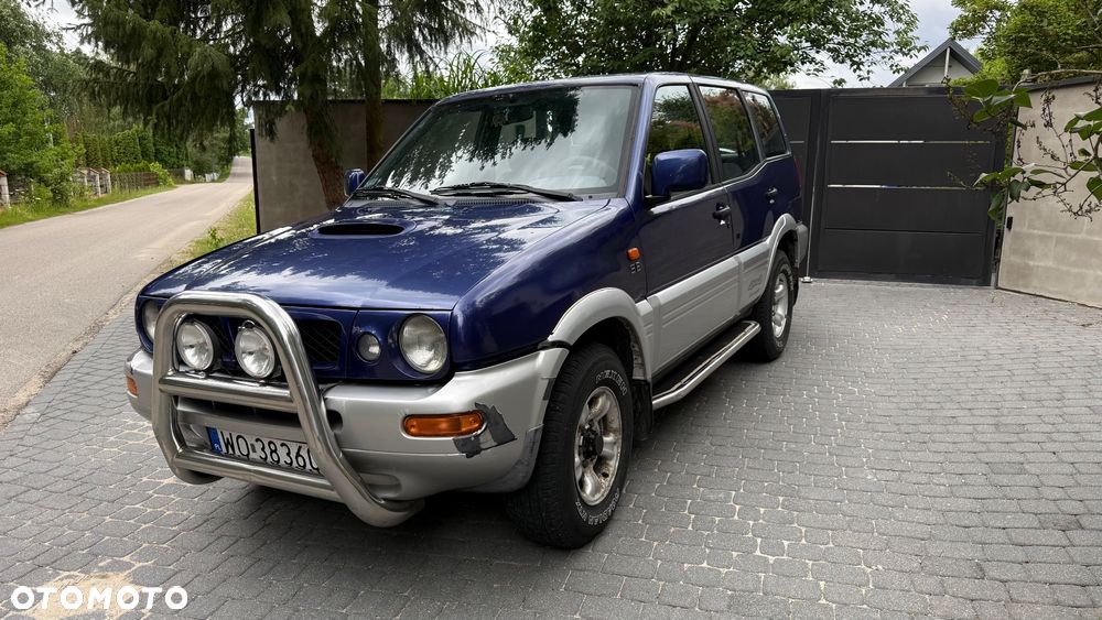 Nissan Terrano - 1