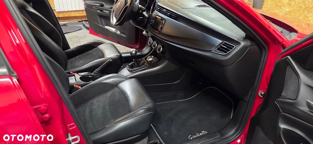 Alfa Romeo Giulietta ver-1-4-tb - 17