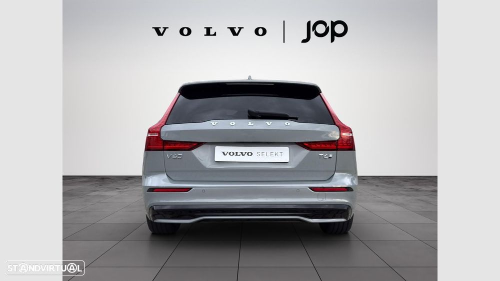 Volvo V60 2.0 T6 AWD TE Plus Dark - 4