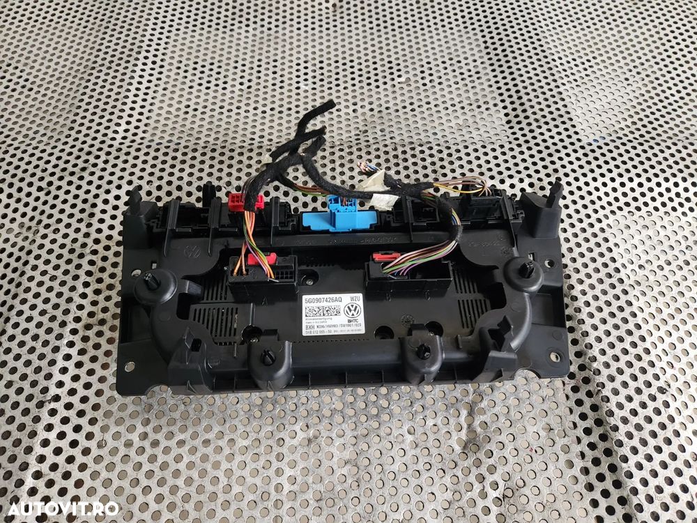 Panou Modul Comenzi Clima Climatronic Vw T-Roc Golf 7 VII Cod 5GAQ Dezmembrez Vw T-Roc - Dezmembrar - 5
