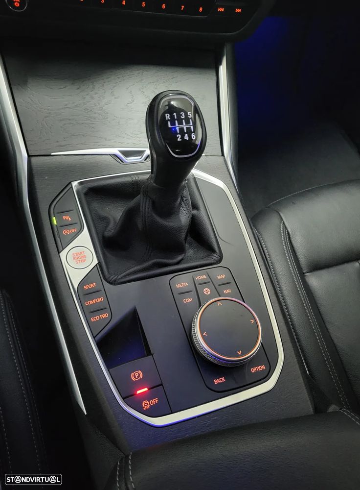 BMW 318 d Luxury Line - 21