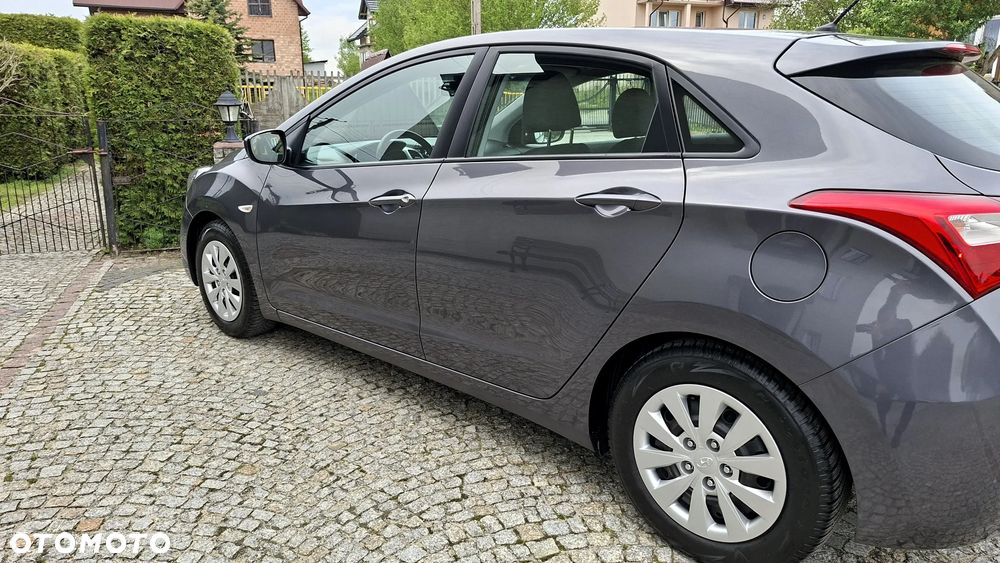 Hyundai i30 1.4 Trend - 14