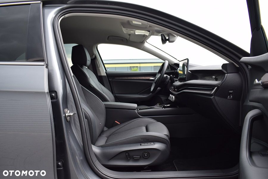 Skoda Superb 2.0 TDI SCR 4x4 L&K DSG - 14