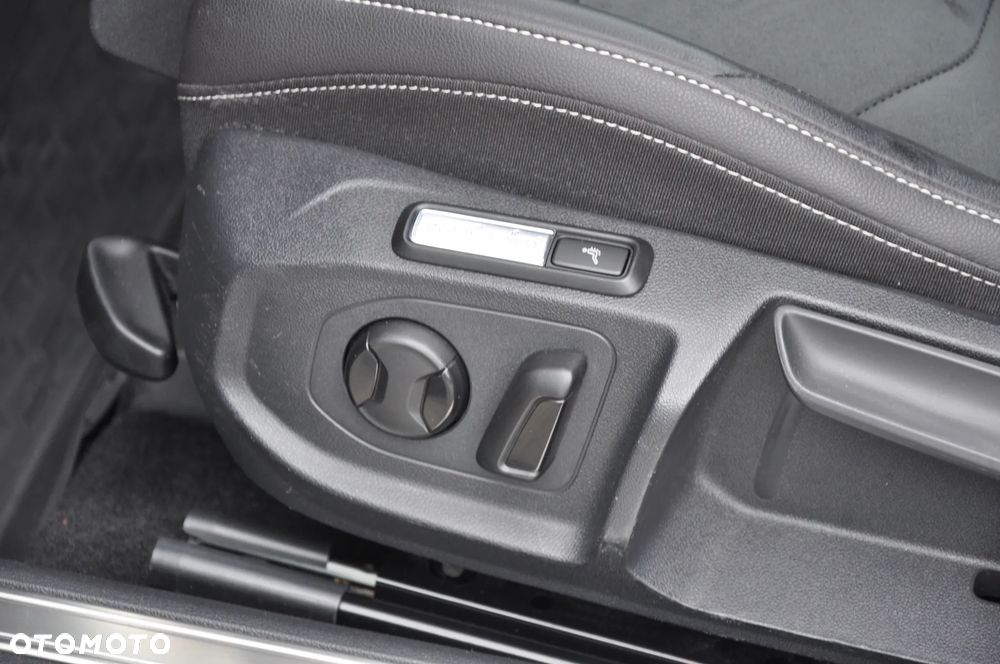 Volkswagen Arteon Shooting Brake 2.0 TDI SCR 4Motion DSG Elegance - 31