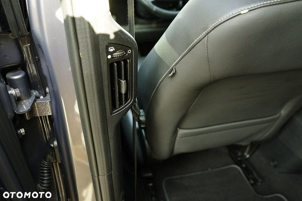 Ford S-Max - 25