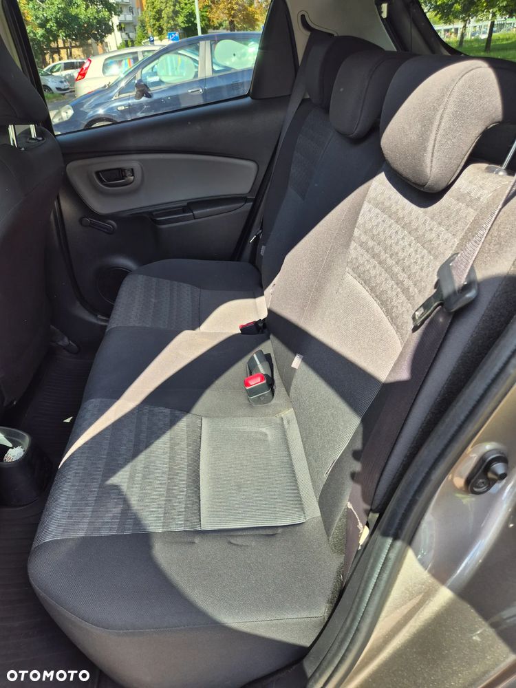 Toyota Yaris 1.33 Premium - 14