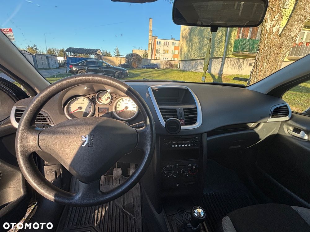 Peugeot 207 75 Urban Move - 11