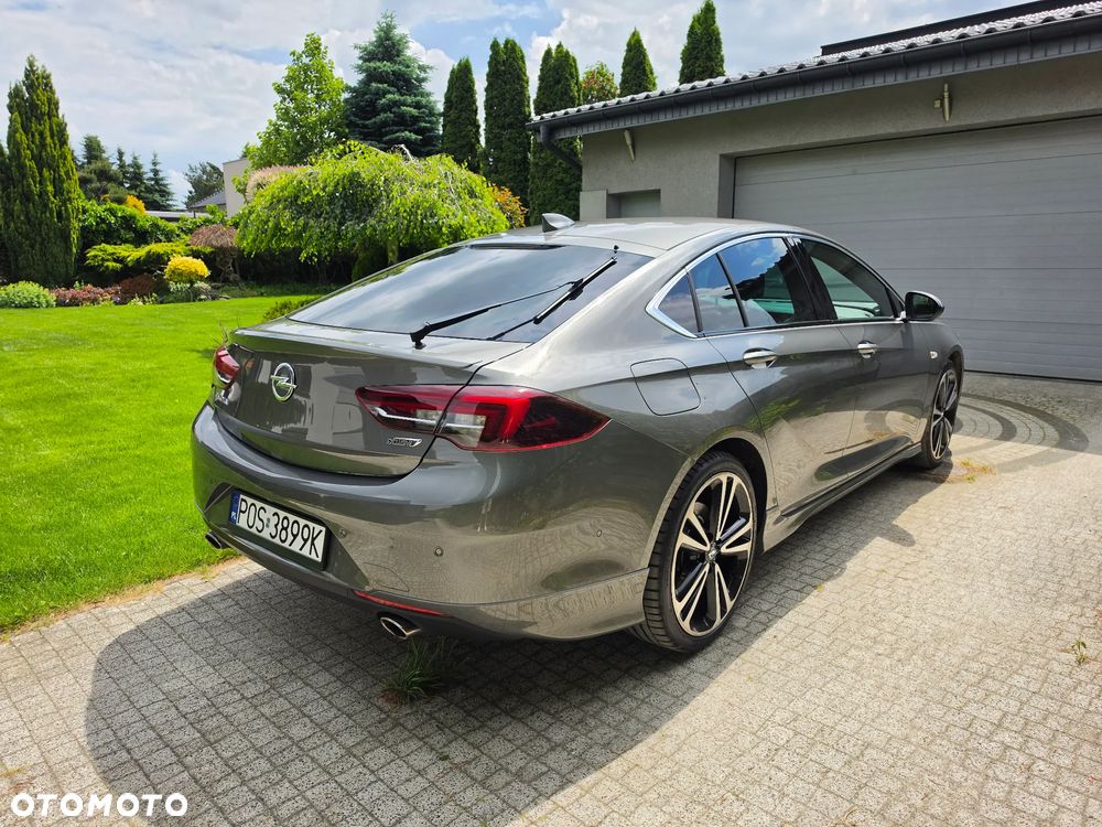 Opel Insignia 2.0 BiTrb D 4x4 Automatik Exclusive - 9
