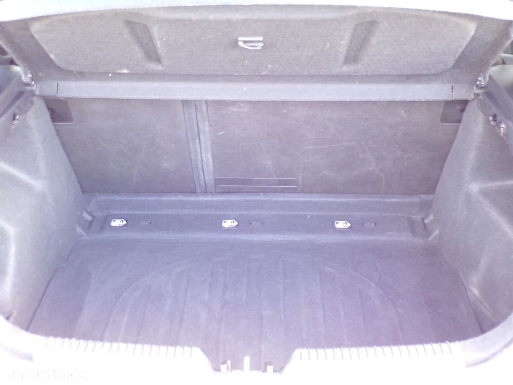 Hyundai i30 1.4 GO - 18