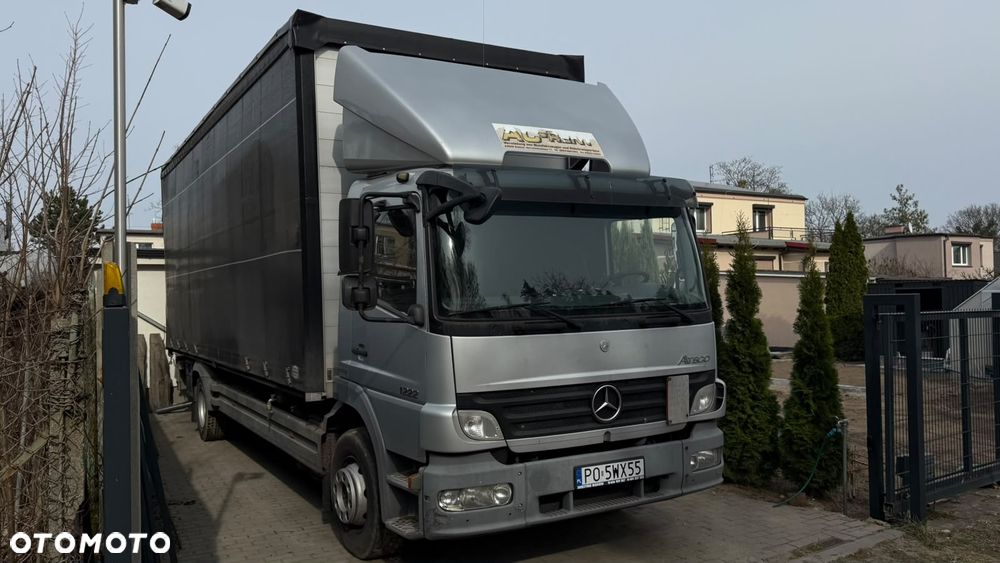 Mercedes-Benz 1222L - 10