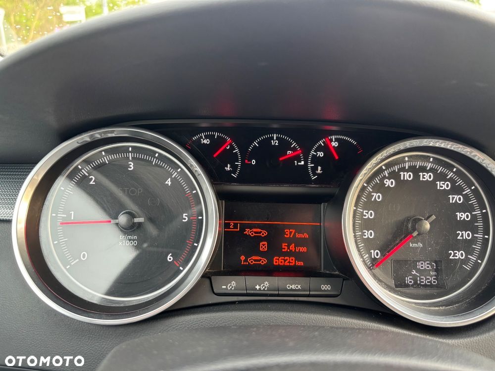 Peugeot 508 HDi 160 Allure - 11