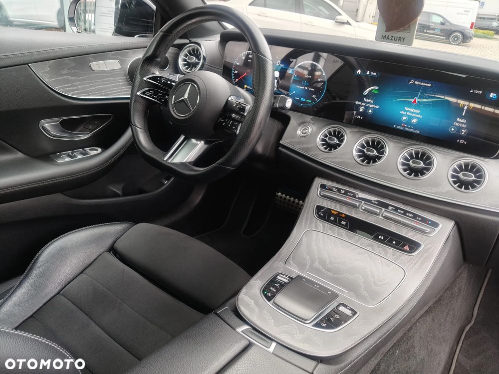 Mercedes-Benz Klasa E 200 Coupe 4-Matic 9G-TRONIC - 13