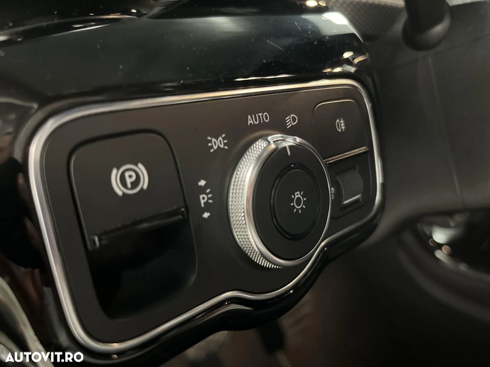 Mercedes-Benz A 180 7G-DCT Advanced Progressive - 23