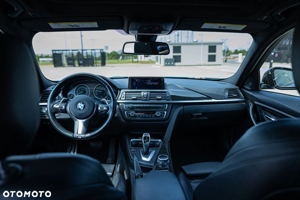 BMW Seria 3 335i - 11