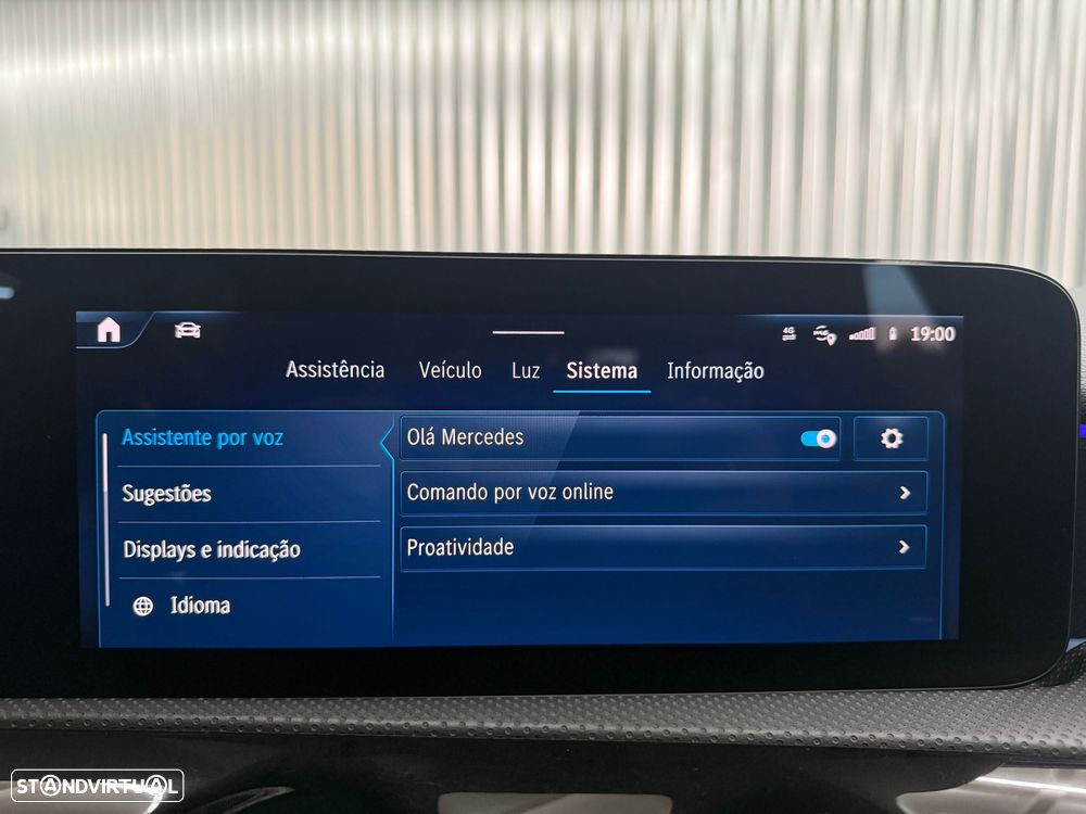Mercedes-Benz A 250 e AMG Line - 16