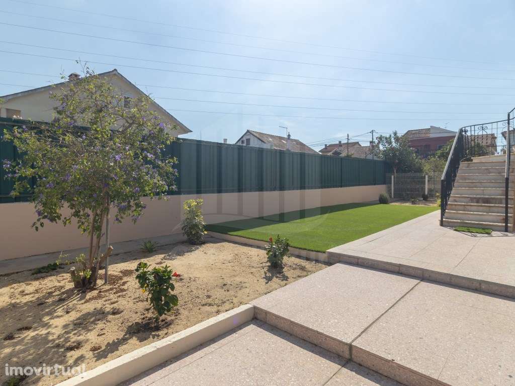 Moradia T2+1 em Quinta do Conde - Grande imagem: 3/47