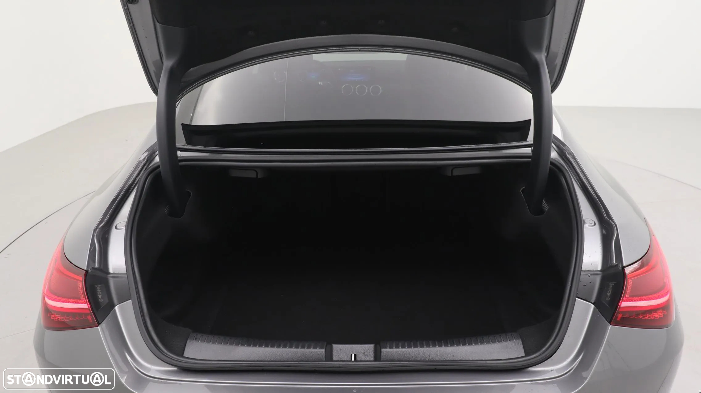 Mercedes-Benz CLA 200 Progressive Aut. - 27