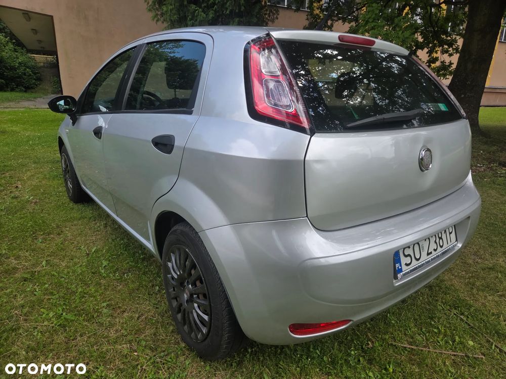 Fiat Punto Evo 1.4 8V Estiva Blue&Me - 4