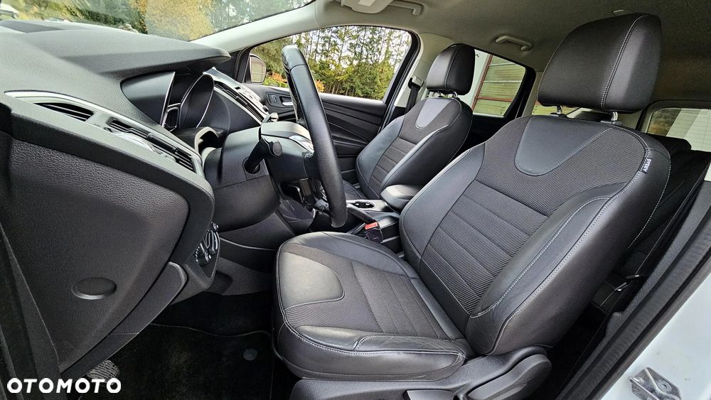 Ford Kuga 2.0 TDCi 4x4 Trend - 23