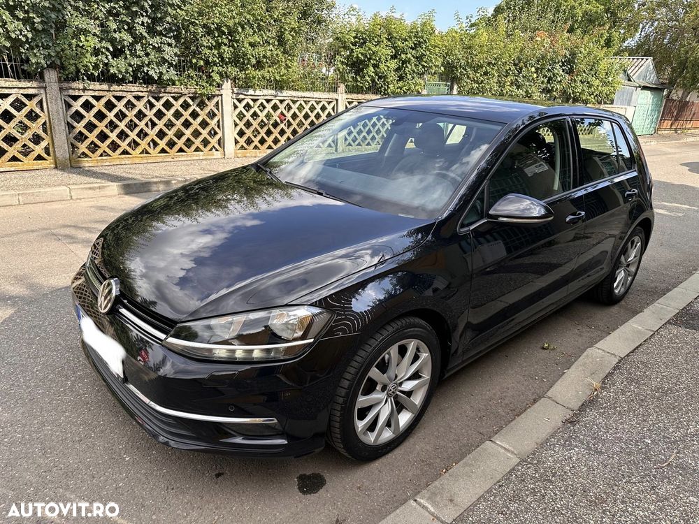 Volkswagen Golf - 1