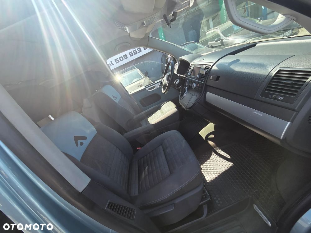 Volkswagen Multivan - 13