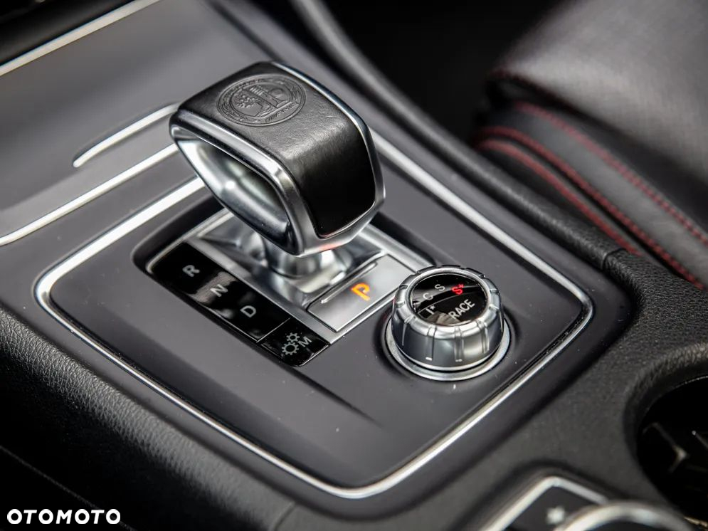 Mercedes-Benz Klasa A AMG 45 4Matic AMG Speedshift 7G-DCT - 24