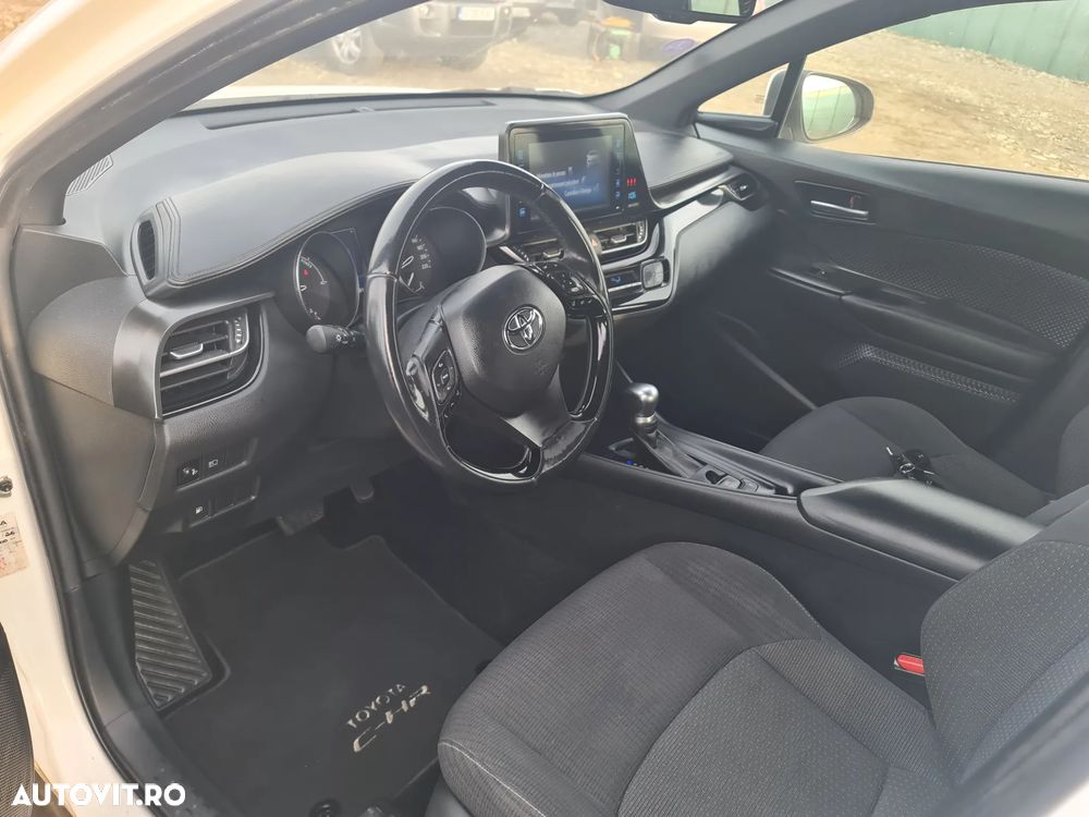 Toyota C-HR Hybrid Business-Edition - 23