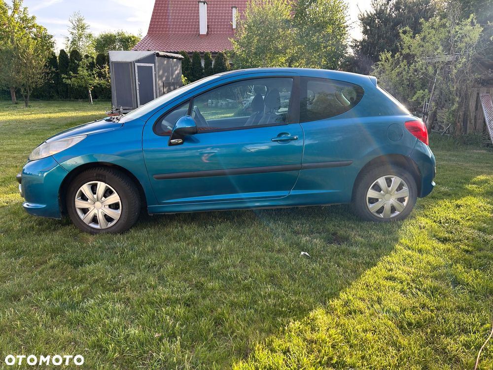 Peugeot 207 1.4 16V Trendy - 3