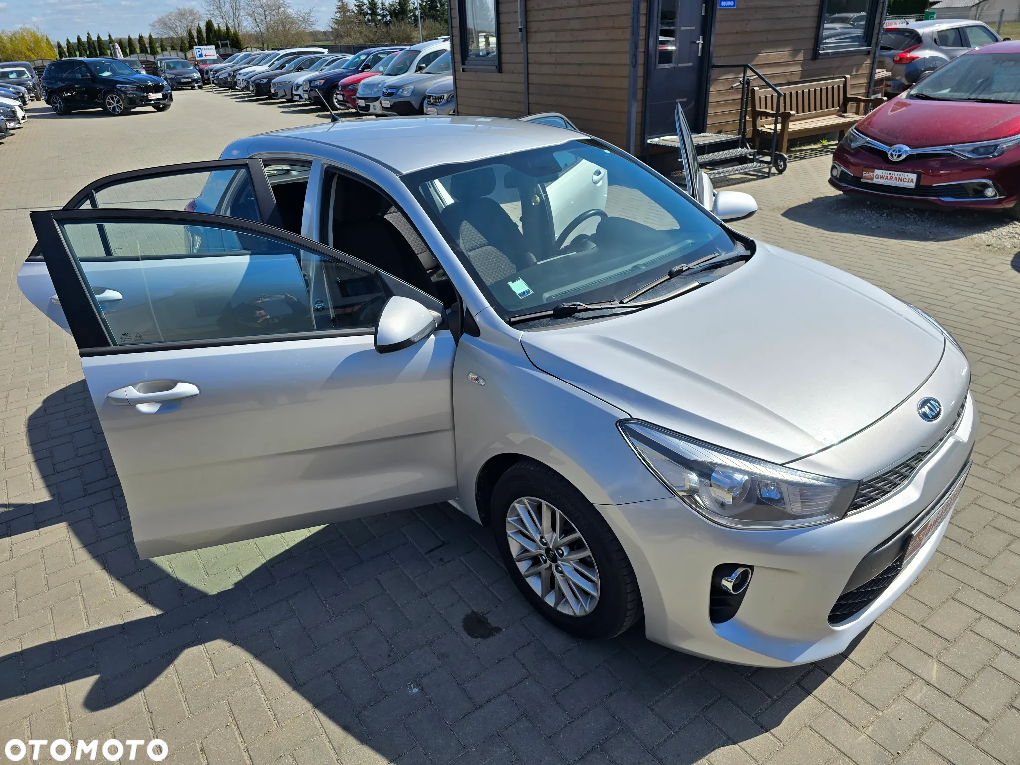 Kia Rio - 33