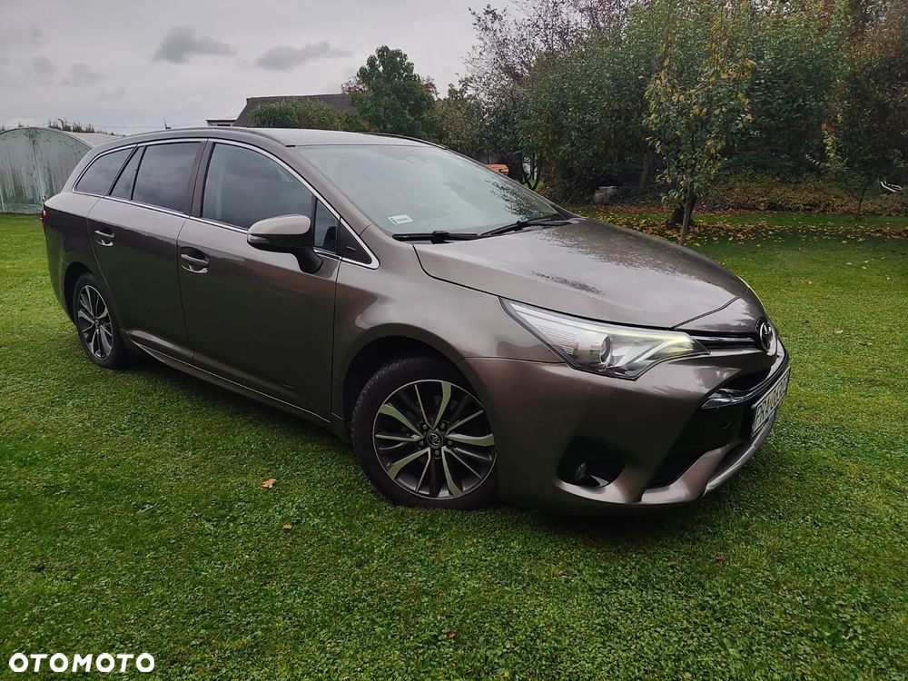 Toyota Avensis 1.8 Active MS - 12