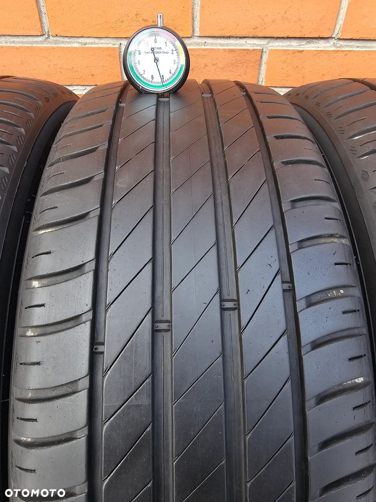 (O201) 215/45R16 90V XL 21r 5mm / Kleber Dynaxer HP4 - 5