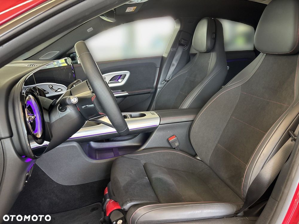 Mercedes-Benz CLA - 16