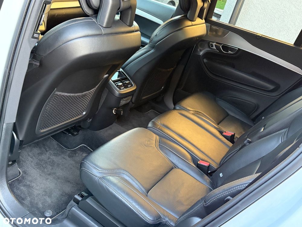 Volvo XC 90 - 35
